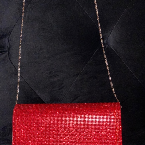 Red clutch - Picture 8 of 8